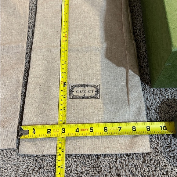 Gucci Green Patterned Shoe Box with Beige Dust Bags (Empty) - Picture 3 of 8